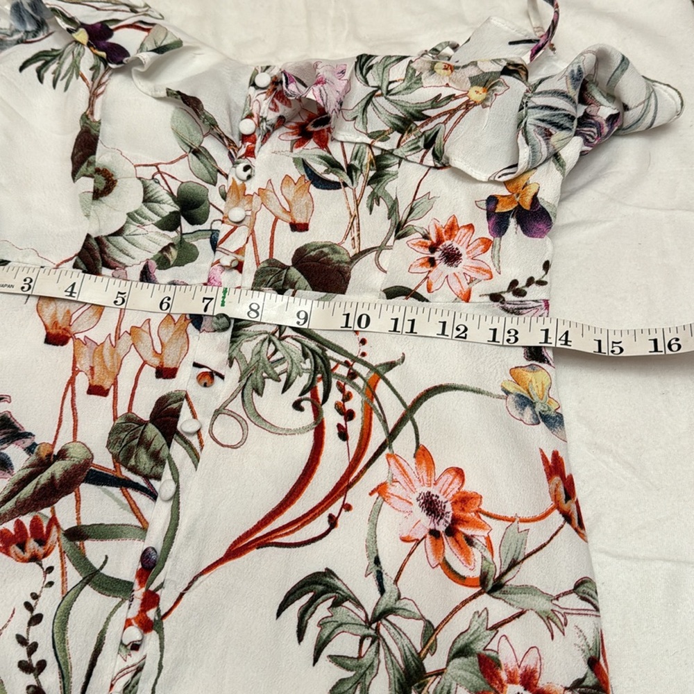LULU.   Summer floral Dress w/ruffled neckline. Lined. VGUC . Size MED - Picture 8 of 14